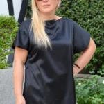 Bluza plus-size saten crna