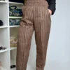 Pantalone LUCIA Cigaret Plus-Size kamel-crna